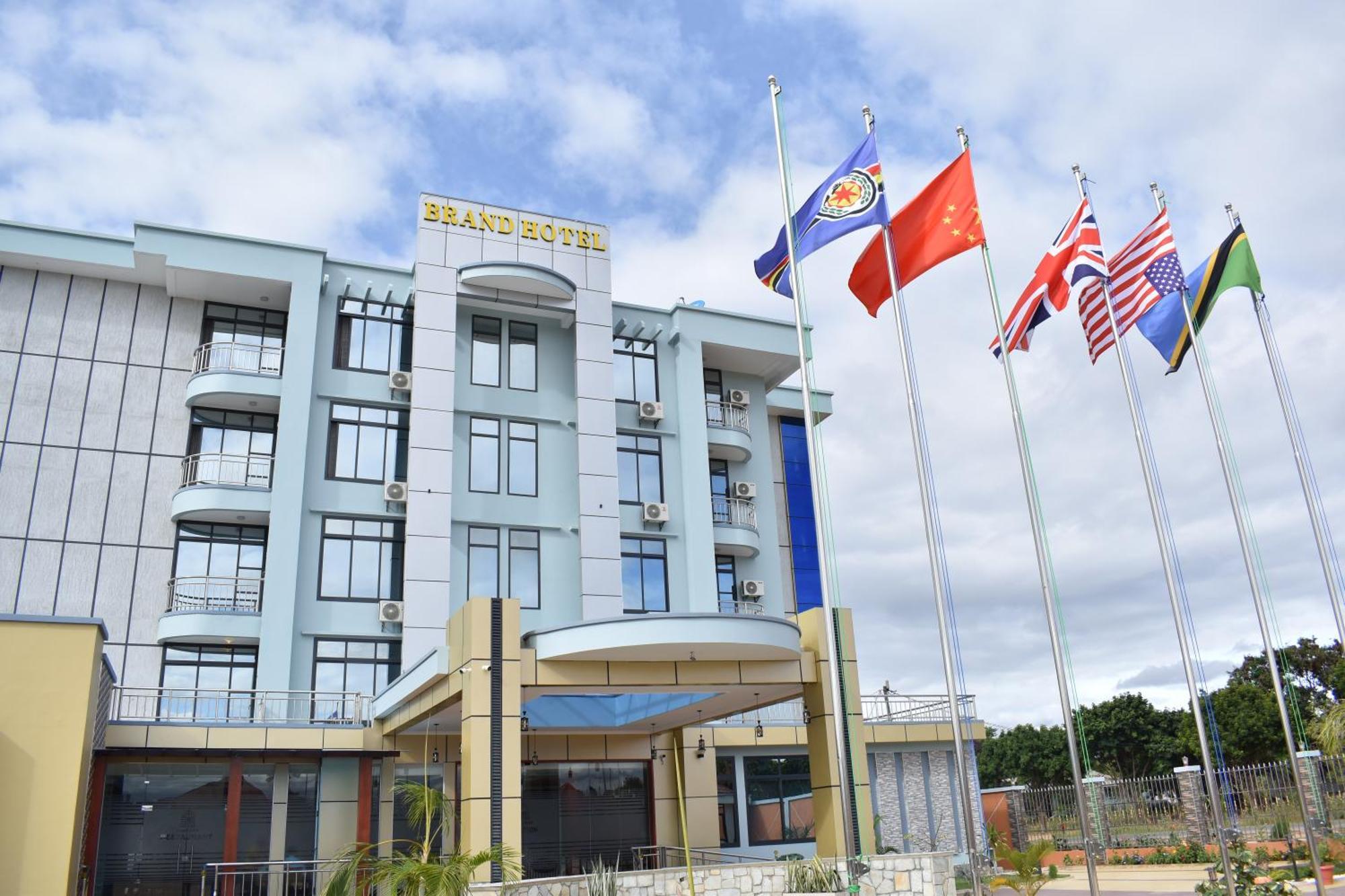 Brand Hotel Додома Екстериор снимка