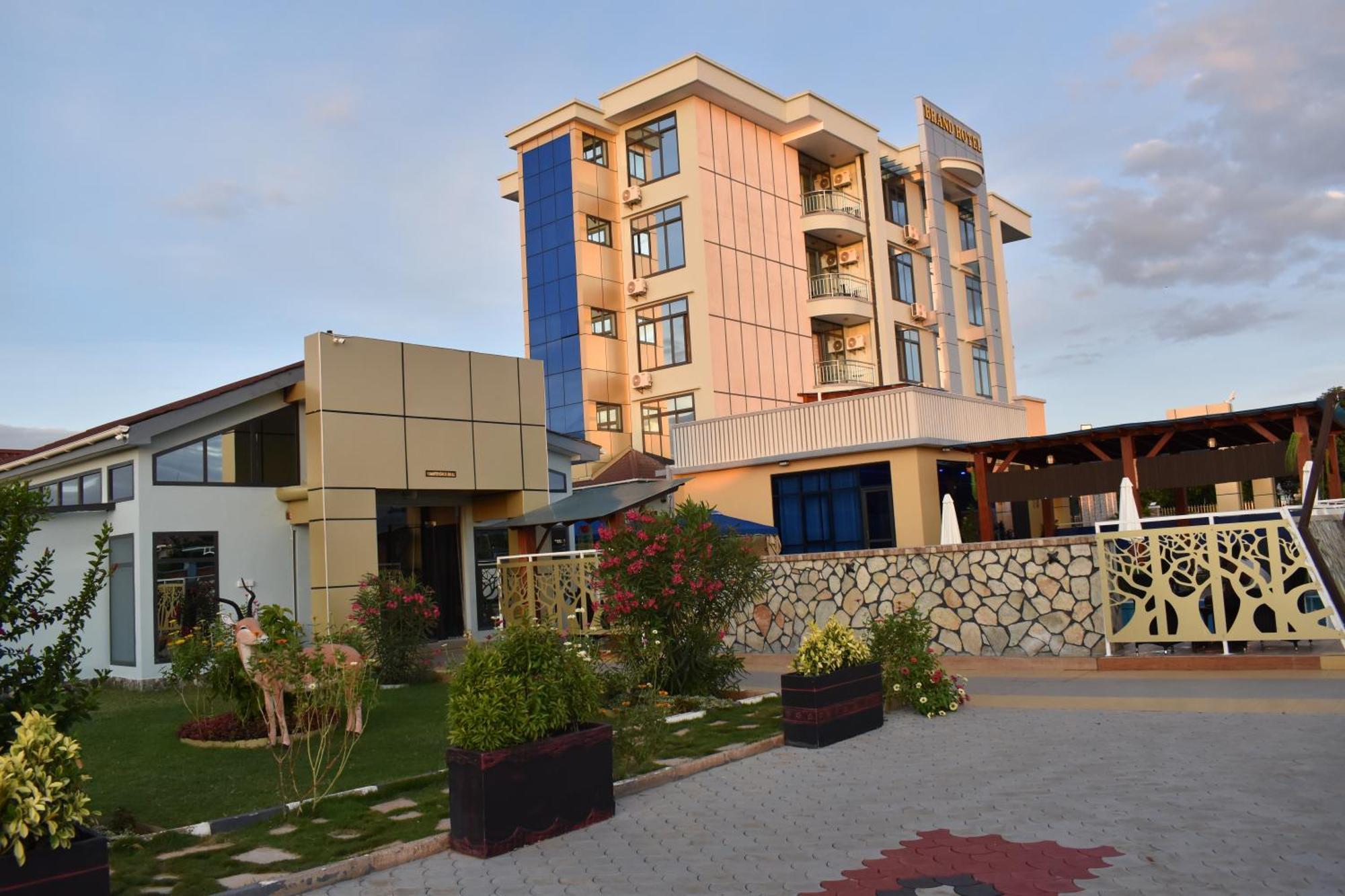 Brand Hotel Додома Екстериор снимка