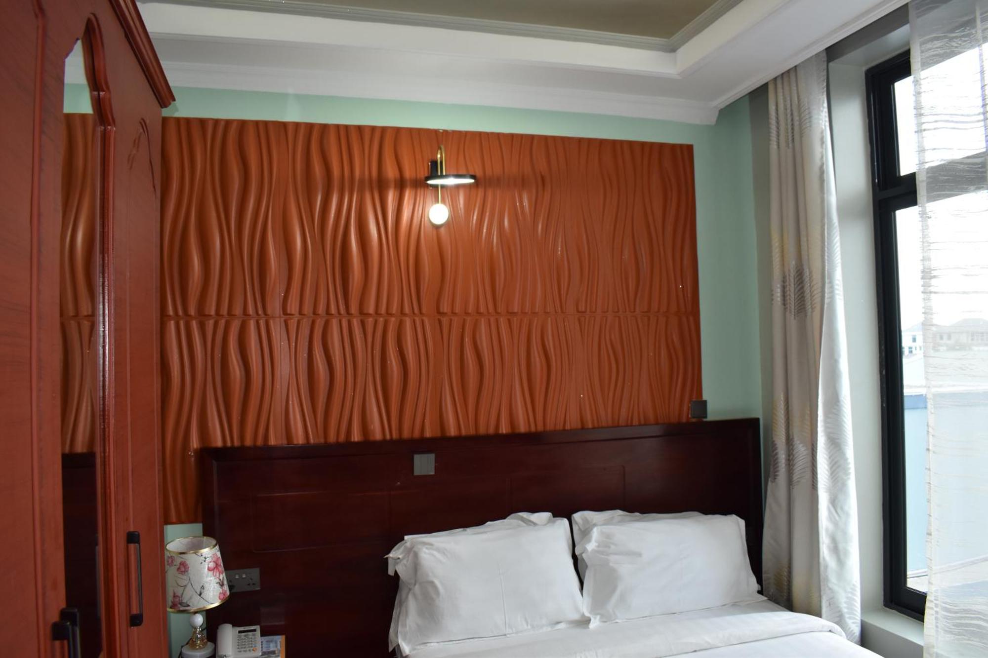 Brand Hotel Додома Екстериор снимка
